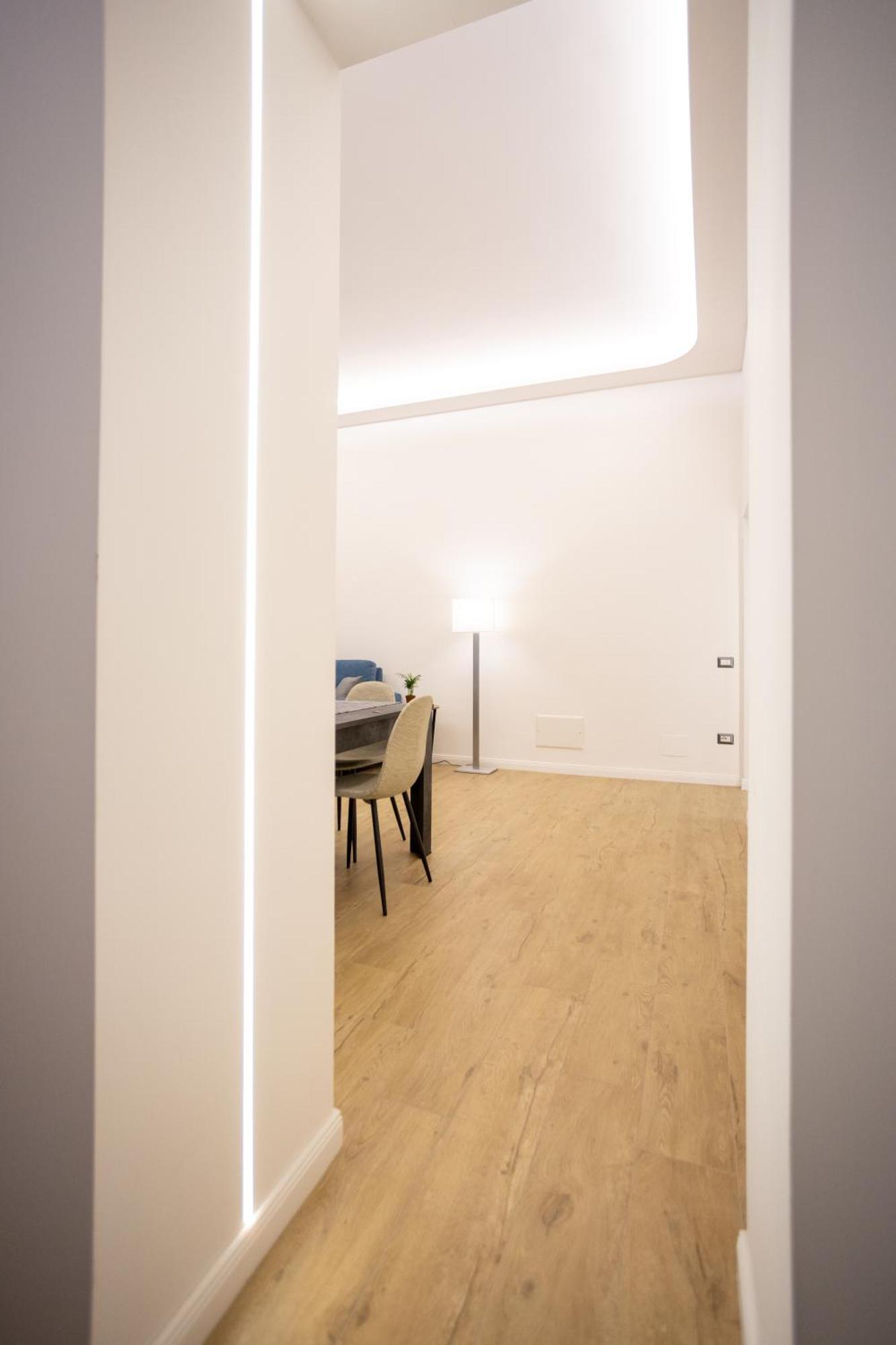 Song House Apartment Centro Storico 7 Pax Napoli Bagian luar foto