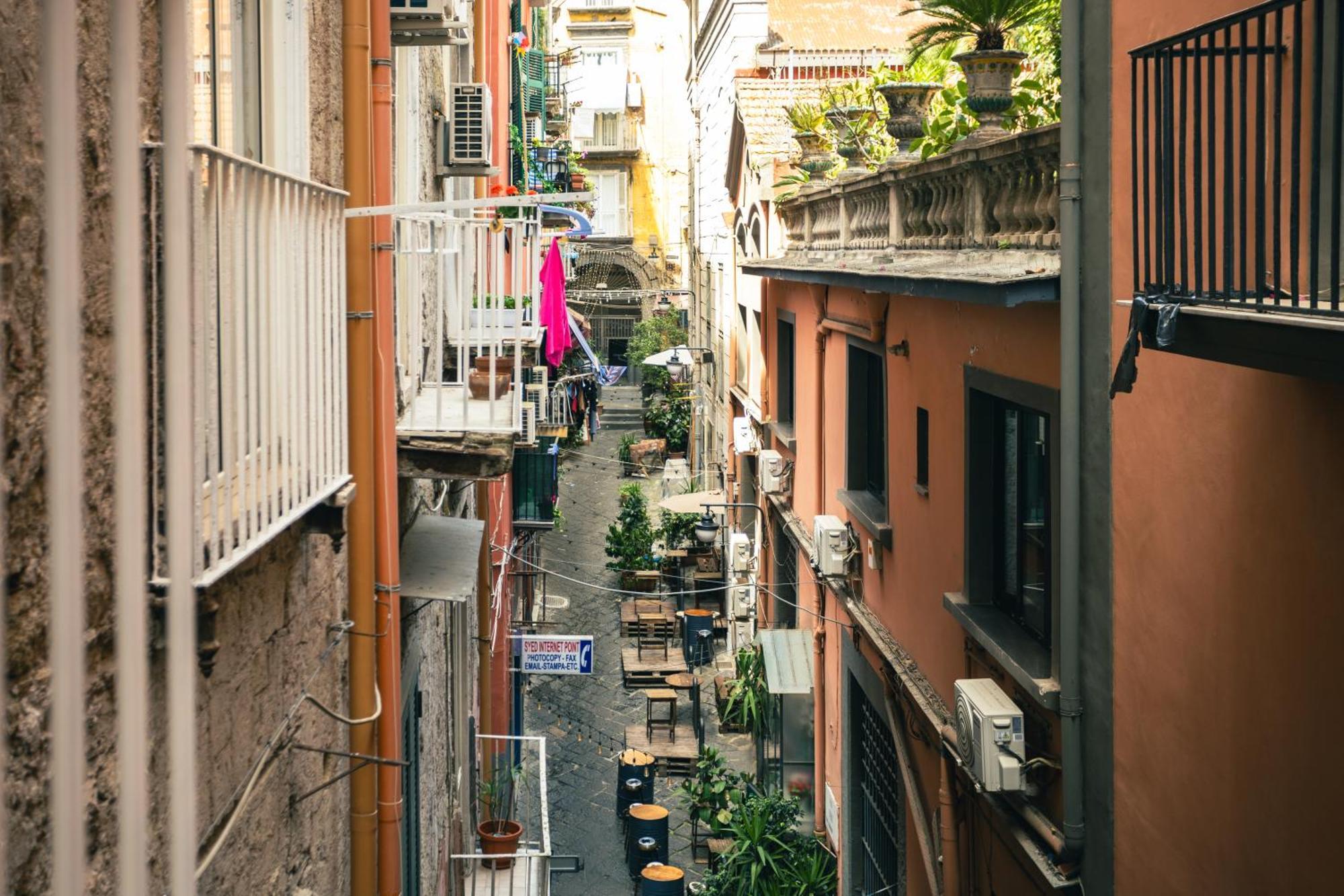 Song House Apartment Centro Storico 7 Pax Napoli Bagian luar foto