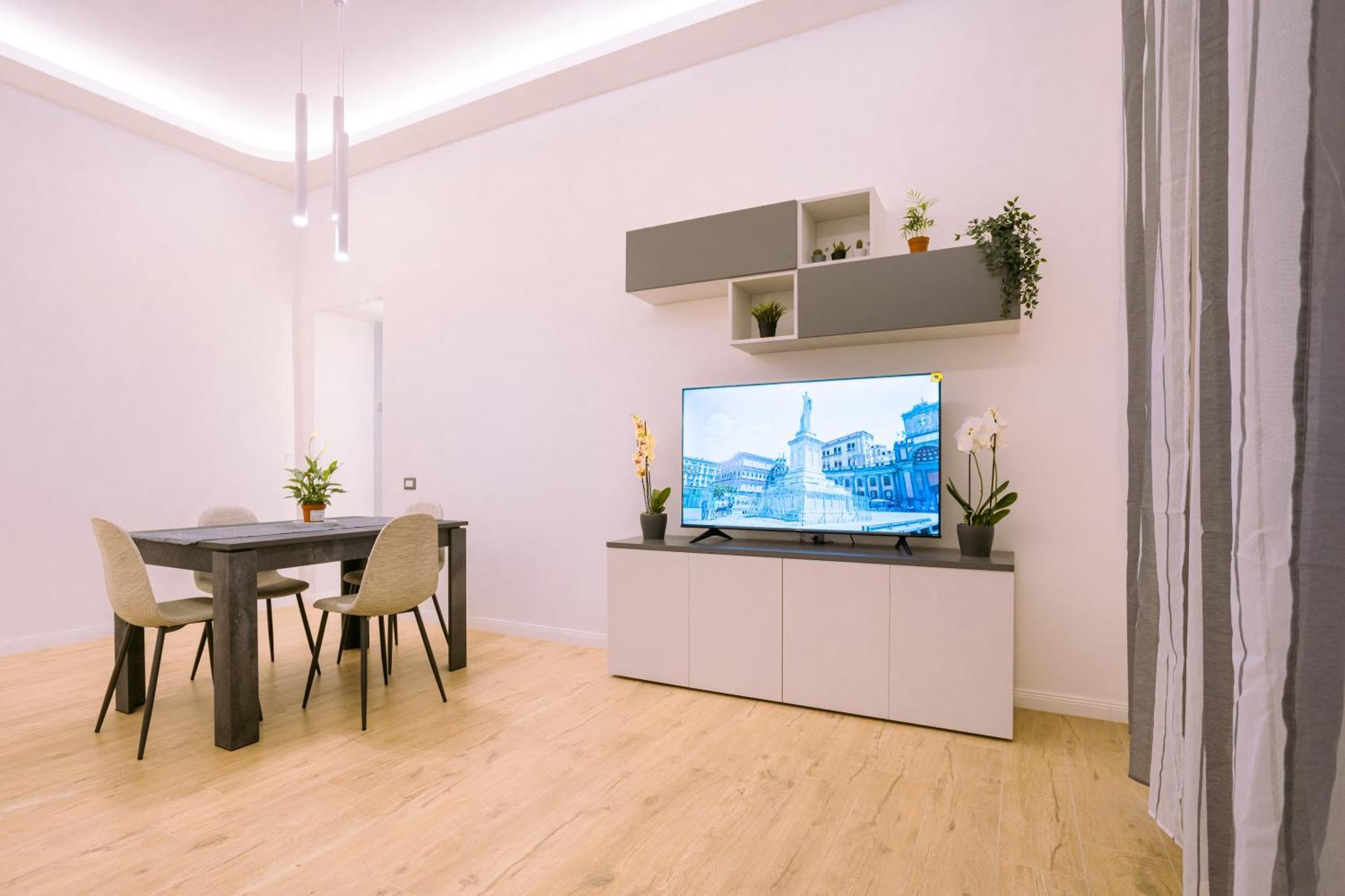 Song House Apartment Centro Storico 7 Pax Napoli Bagian luar foto